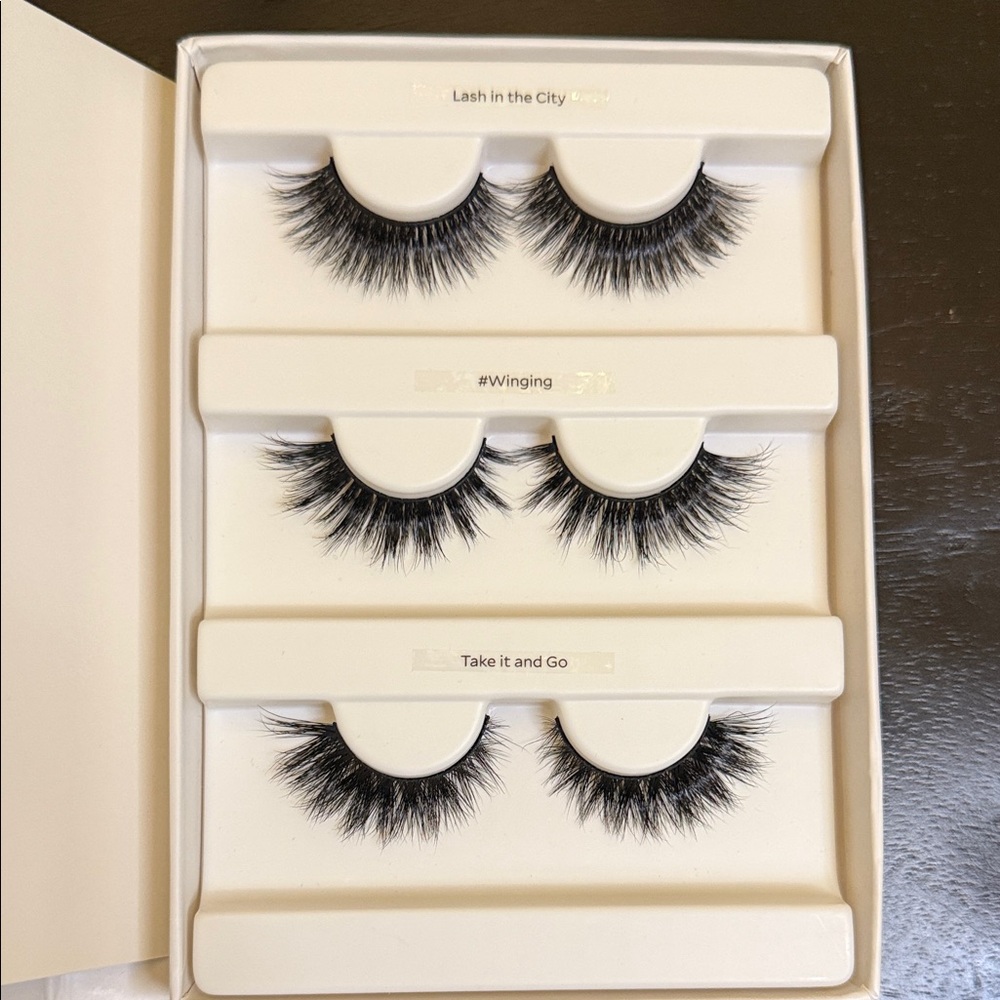 Dramatic Black False Eyelashes Set